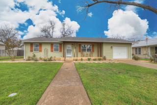Cora Street Cottage - Fredericksburg - 0