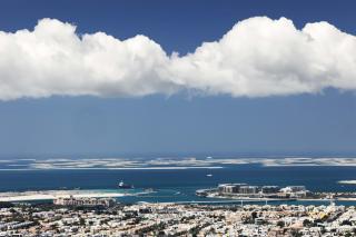 Sleeps 8 Private Cinema World Island Views - Dubai - 4