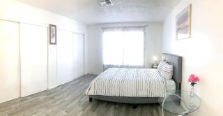 Super 1 bedroom with private bathroom, shared kitchen room -3 - Las Vegas - 7