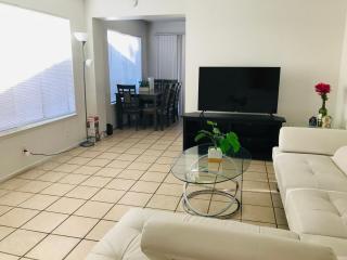 Super 1 bedroom with private bathroom, shared kitchen room -3 - Las Vegas - 5