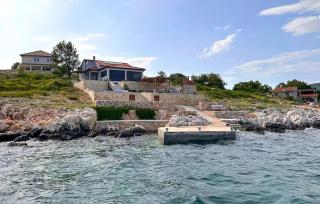 2 Bedroom Cozy Home In Tkon - Tkon - 0