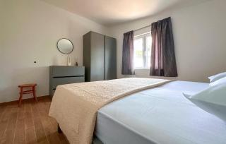 2 Bedroom Cozy Home In Tkon - Tkon - 1