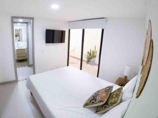 New apto in convenient location with parking - 6