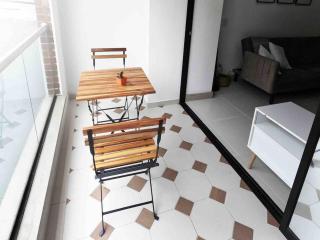 New apto in convenient location with parking - Medellín - 4