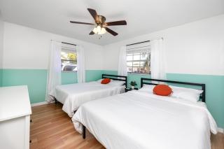 Sunny Escape: Vibrant Pool Home - 9