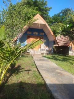 Dinoyin Bungalows - Gili Meno - 5