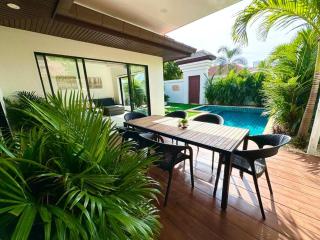Luxury Semi-2BD Pool Villa near Beach & Walking Street - Pattaya - 7