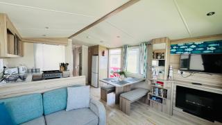 Luxurious caravan in Lyons Holiday Park Rhyl - Meliden - 5