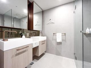 Modern Luxury 2B2B Sky Garden SmartTV - Glen Waverley - 4