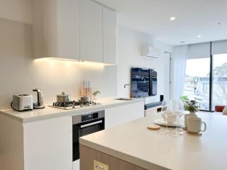 Modern Luxury 2B2B Sky Garden SmartTV - Glen Waverley - 5