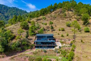 StayVista at Leopard's Creek with Pool - Solan - 4