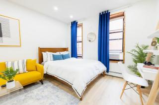 1597-1 Large studio W D in the unit prime UES - New York - 9