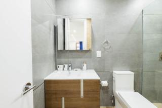 1597-1 Large studio W D in the unit prime UES - New York - 2