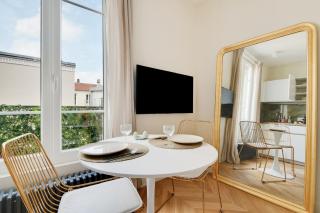 Suite Deluxe 1 by Les Maisons de Charloc Homes - Boulogne-Billancourt - 6