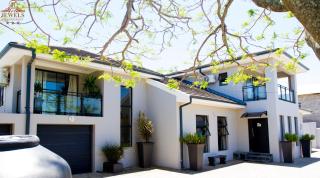 JFT self catering units - East London - 8