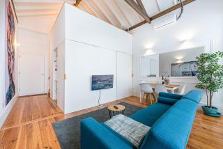 GuestReady - High-ceiling urban retreat in Porto - Porto - 4