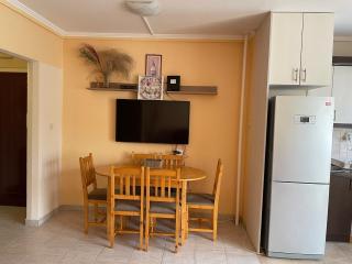 Calm island near the Danube Apartment - free parking - Budapest - 3