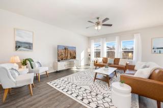 The Swift - 2 Mi from DT Fayetteville - 0