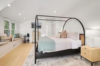 Tovey House-Walk to Downtown and Campus - 5