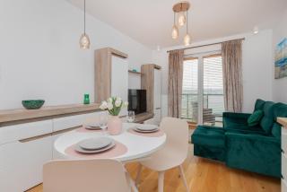 Nowa Letnica Apartament z Parkingiem i Balkonem przy Stadionie Polsat Plus Arena Gdańsk by Noclegi Renters - Danzig - 9