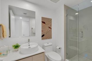 To Steps from the Beach - Coastal Bliss, Pool- Gym - Hallandale Beach - 8
