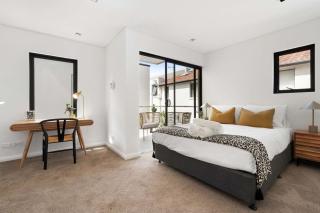 Relaxed Beachside Townhouse - Sydney - 4