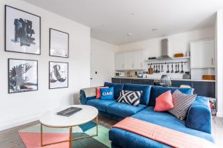 2 Bedroom Apartments with Sofa bed in Southend - 5