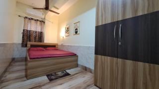 Laxmi Niwas, Salt Lake, Kolkata, 10mins from Sector 5 - 1