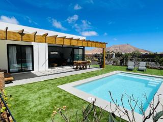 Bungalow + Piscina independiente - La Oliva - 0