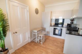 Beach Haven Apartment By Air Premier - 2