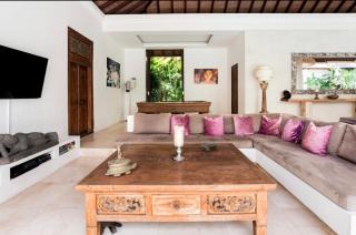 Bali Luxurious Villa in Canggu - Canggu - 3