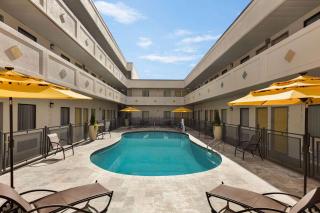 Hotel Bo, a Days Inn by Wyndham Chattanooga Downtown - Chattanooga - 2