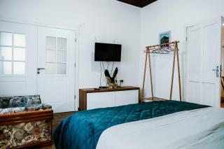 City Grove: Blooms and Beds - 8