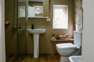 City Grove: Blooms and Beds - 4