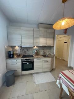 Le Bennett, T2 central à 200 mètres des plages - Menton - 2