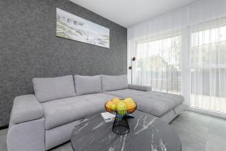 Modern Apartment Close to the Beach in Gdańsk by Noclegi Renters - Danzig - 4