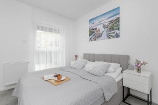 Modern Apartment Close to the Beach in Gdańsk by Noclegi Renters - Danzig - 8