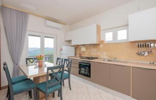 2 Bedroom Stunning Home In Lokvicici - Lokvičič - 7