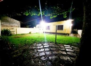 Casa ampla, arejada, muitos jogos e quarto cinema! - 8