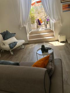 APPARTAMENTO SULLE ANTICHE MURA DI CINTA - 2