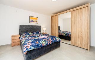 Amazing Home In Karin - 8