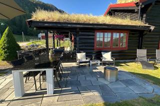Luxury wooden house "Berg" with outdoor sauna, hot tub and lake view - Øvre Ramse - 4