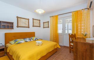 Beach Front Apartment - 5