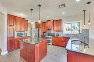 Expansive Mesa Retreat with Private Outdoor Pool! - Mesa - 8