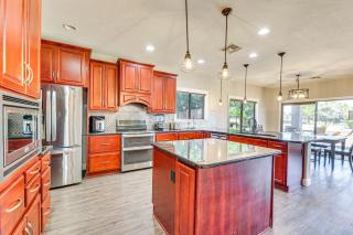 Expansive Mesa Retreat with Private Outdoor Pool! - Mesa - 3