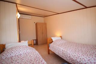 Belle villa de vacances climatisée, residence TAMARIS avec accès payant pour piscines-animations, wifi, 2 chambres, 4 à 6 couchages PORTIRAGNES PLAGE LRTAMH7 - 3