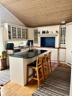 Southern pearl with private beach and pier - 8