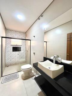 Casa na Beira Represa Furnas com Piscina Aquecida P/ Até 25 pessoas - Alfenas - 9