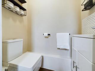 Cosy Modern Apartment Colchester - 3