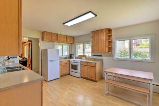Parkstrip Place, Pet Friendly Downtown Home - Anchorage - 3